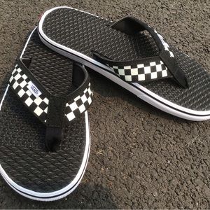Vans Off the Wall NWOT Check flip flop Black and White